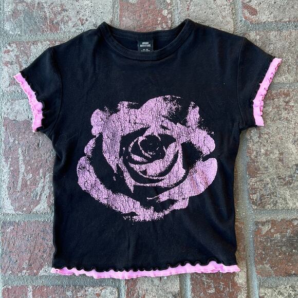 Urban Outfitters Cropped Rose Tee Shirt Black Pink Lettuce Trim Layered Size XS - Picture 1 of 3